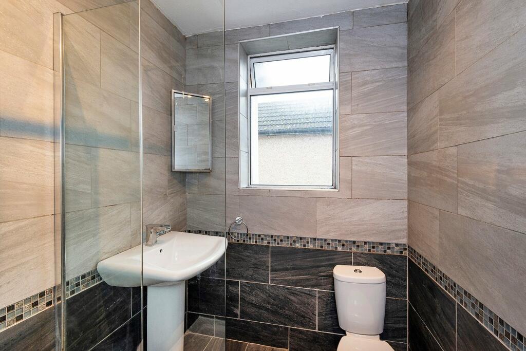 Additional image 10 of Park Crescent, Erith, DA8