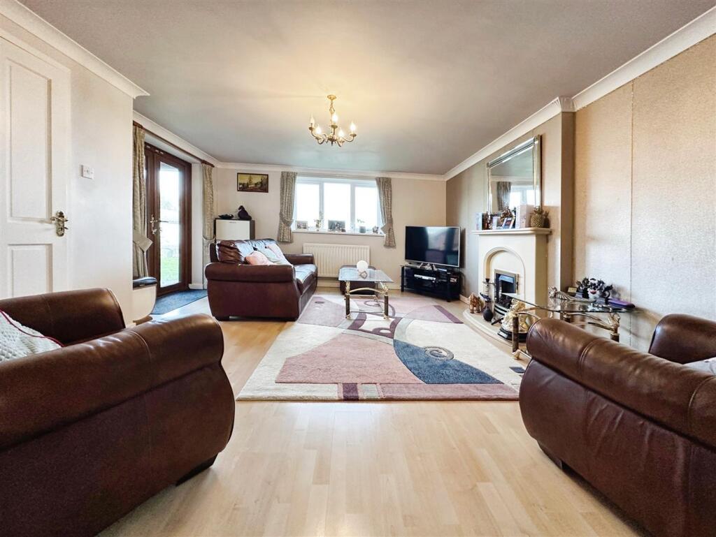 Additional image 9 of Harbury, Leamington Spa