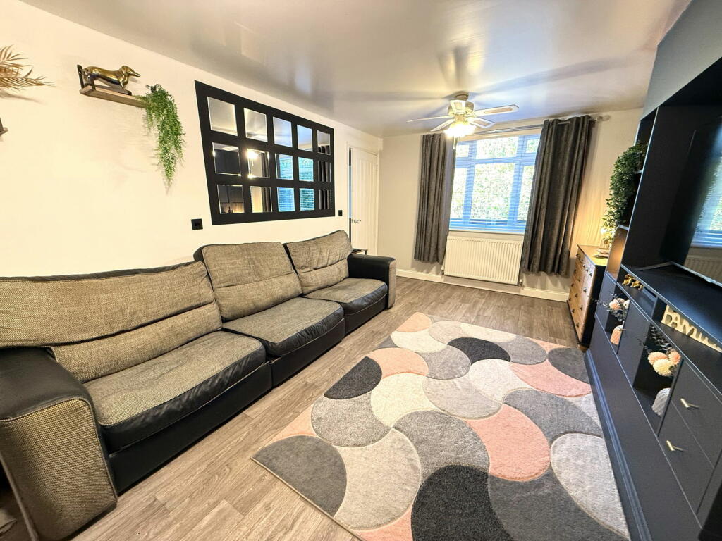 Additional image 4 of Faultlands Close, Nuneaton, CV11 4SL