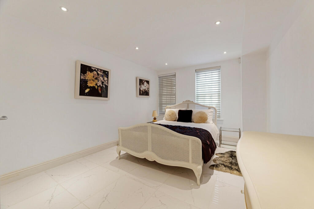 Additional image 27 of Parade, Leamington Spa, Warwickshire CV32 4DG