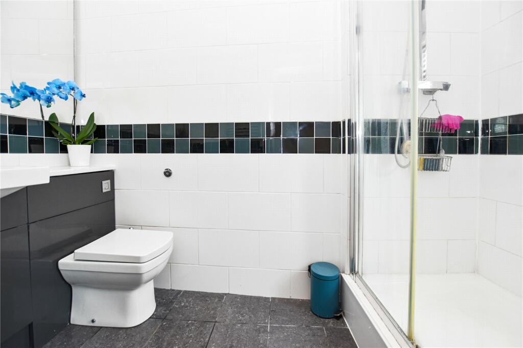 Additional image 11 of Midhurst Hill, Bexleyheath, DA6