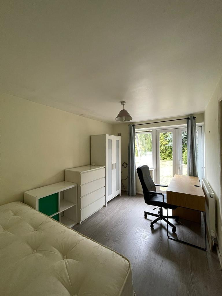 Additional image 5 of Vernon Close, Leamington Spa, Warwickshire, CV32