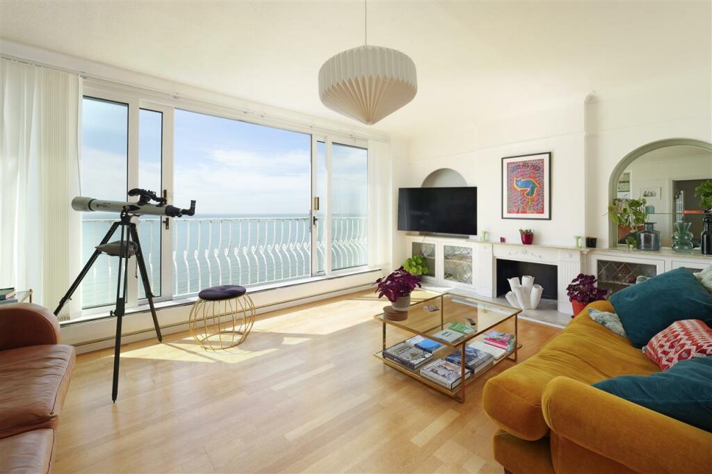 Additional image 9 of The Penthouse, 8 Cliffe House, Folkestone