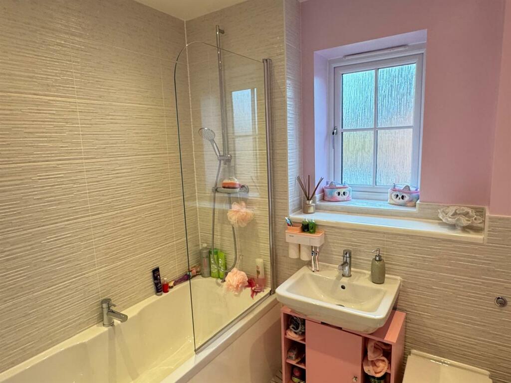 Additional image 11 of Holly Close, Holmes Chapel