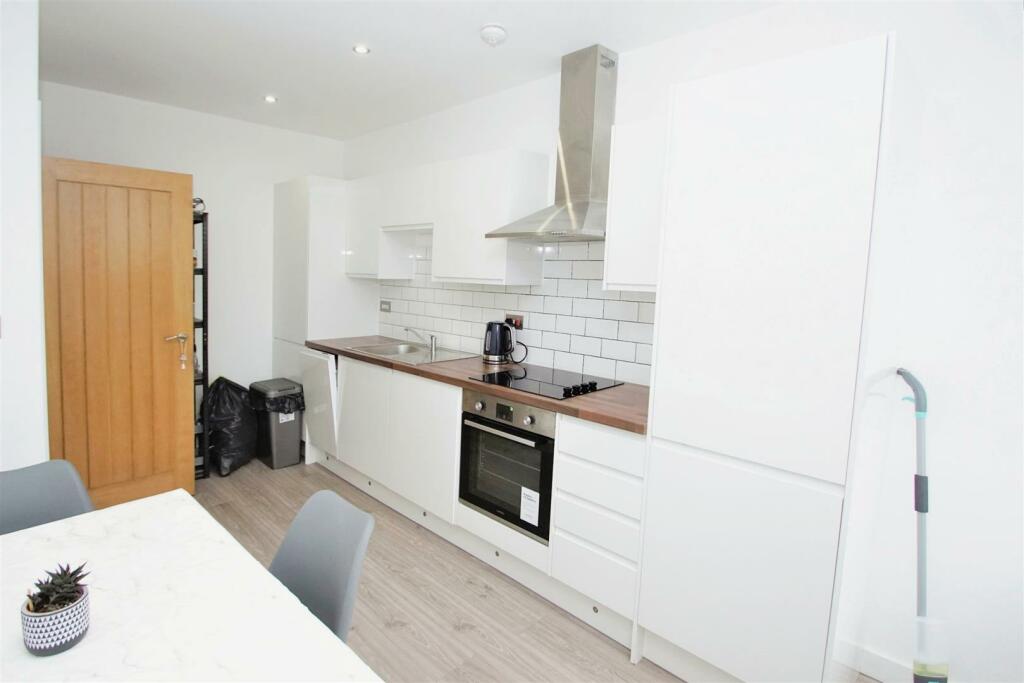 Additional image 3 of Harrad House, Woodside Park, Rugby