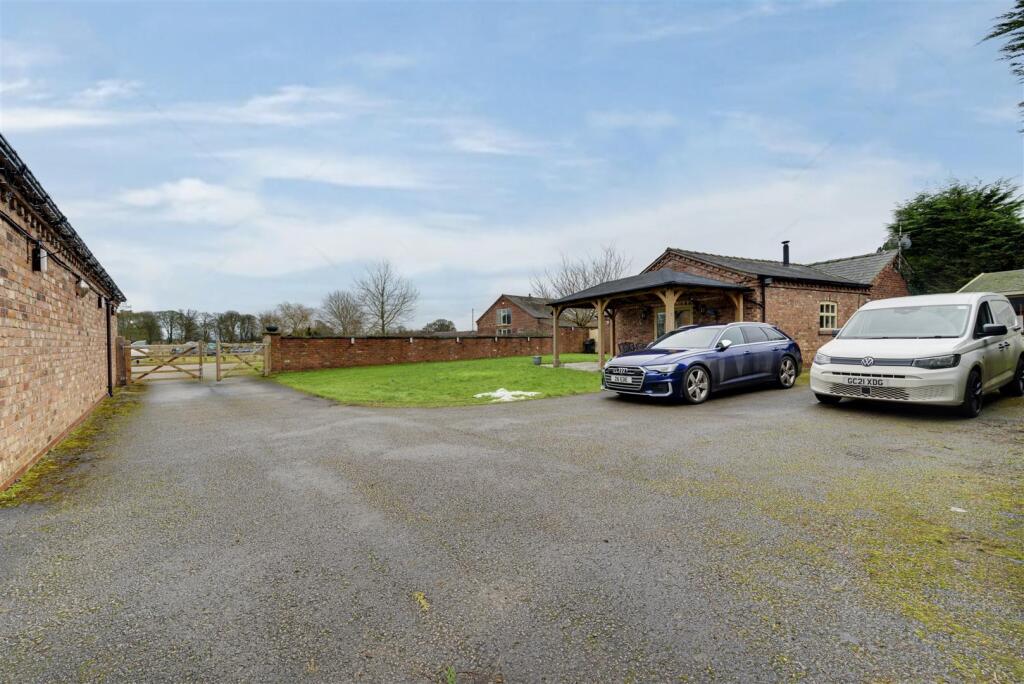 Additional image 20 of Bluebell Cottage, Off Macclesfield Road, Holmes Chapel