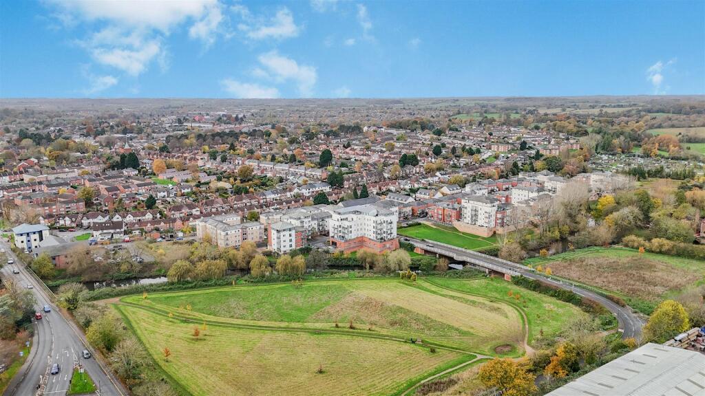 Additional image 27 of Trent Place, Warwick