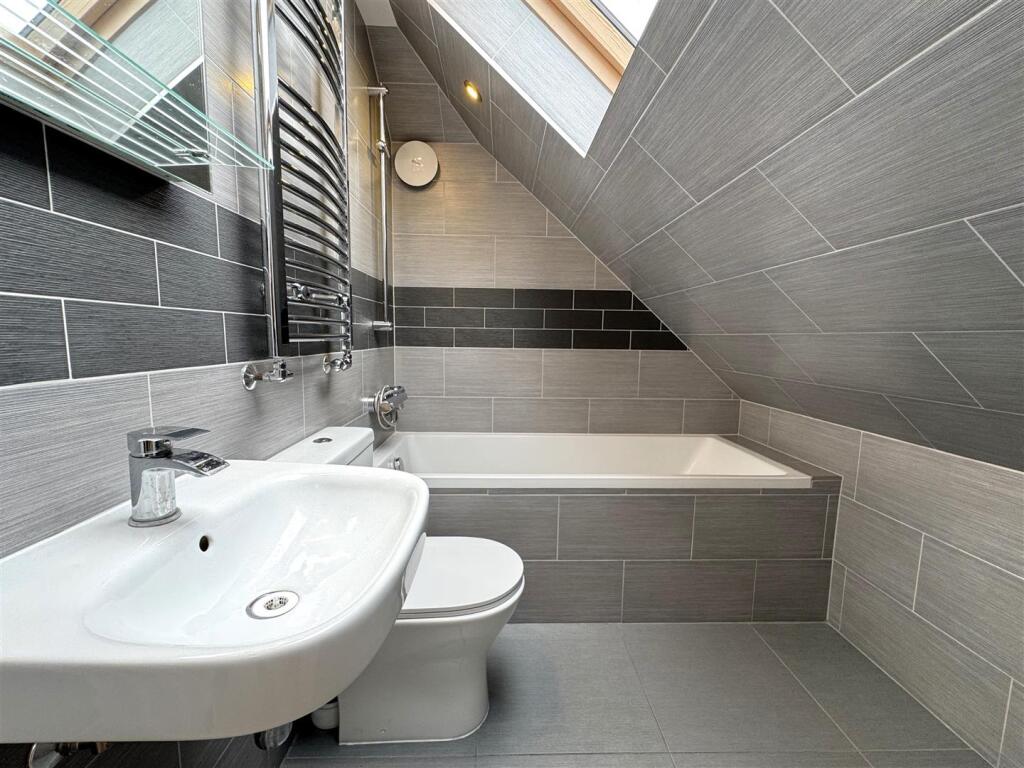 Additional image 10 of Danson Crescent, Welling