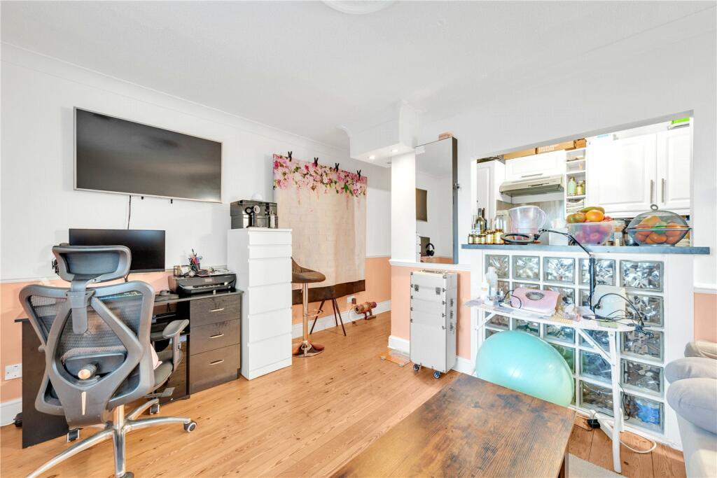 Additional image 2 of Hattersfield Close, Belvedere, Kent, DA17