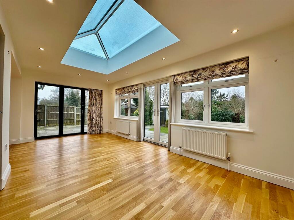 Additional image 8 of Farmer Ward Road, Kenilworth