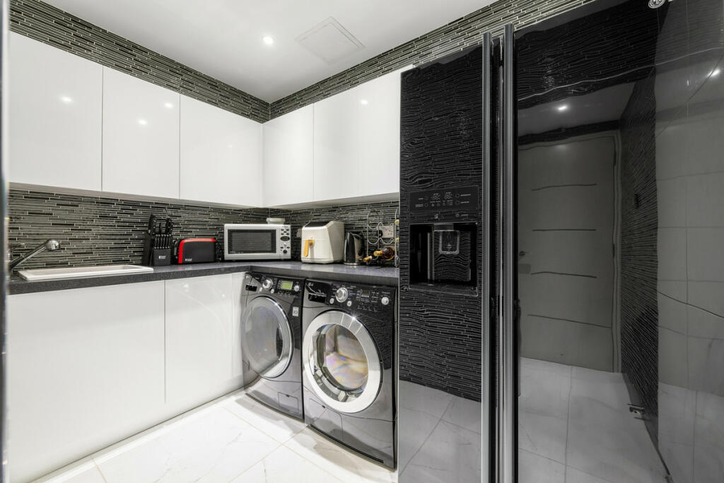 Additional image 16 of Parade, Leamington Spa, Warwickshire CV32 4DG