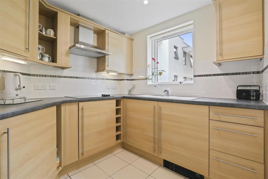 Additional image 5 of Wilton Court, Southbank Road, Kenilworth, CV8 1RX