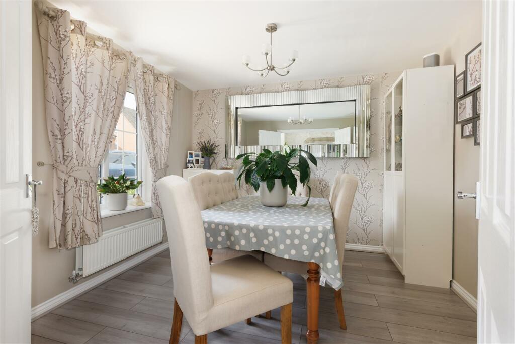 Additional image 7 of Brackley Crescent, Warwick