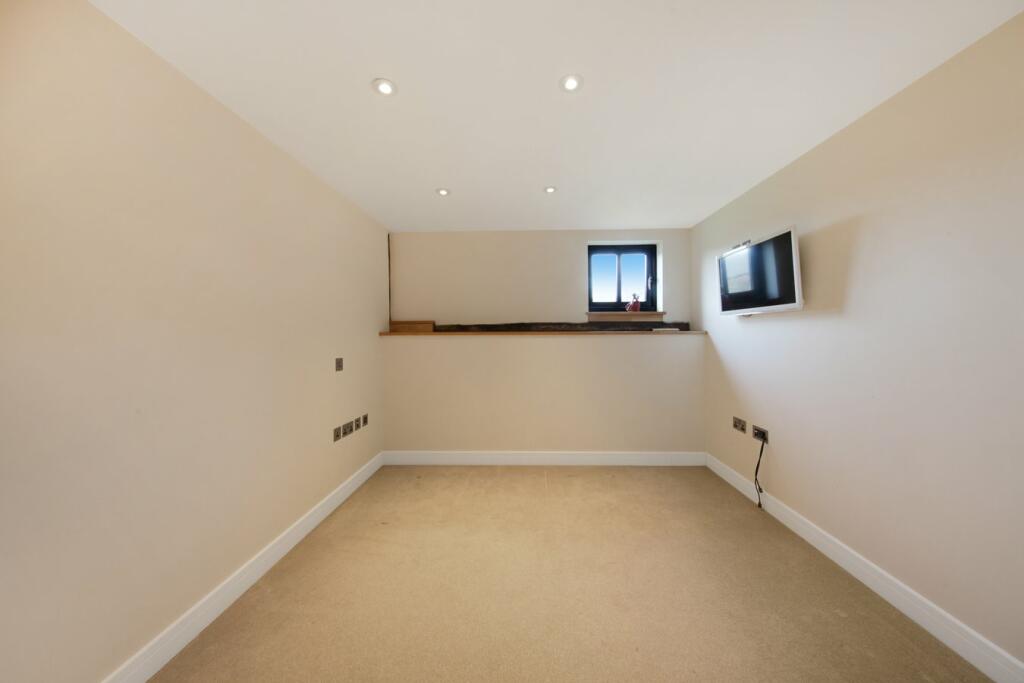 Additional image 8 of Queens Farm Road, Gravesend, Kent, DA12