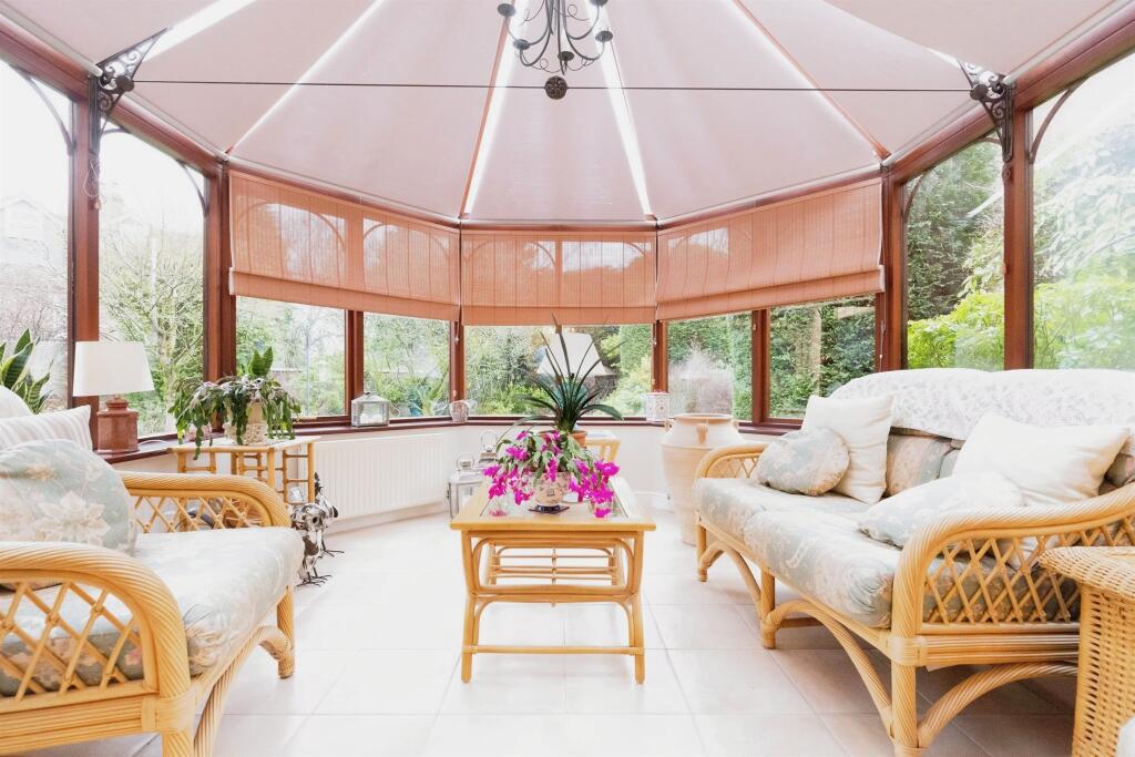 Additional image 6 of Draper Close, Kenilworth