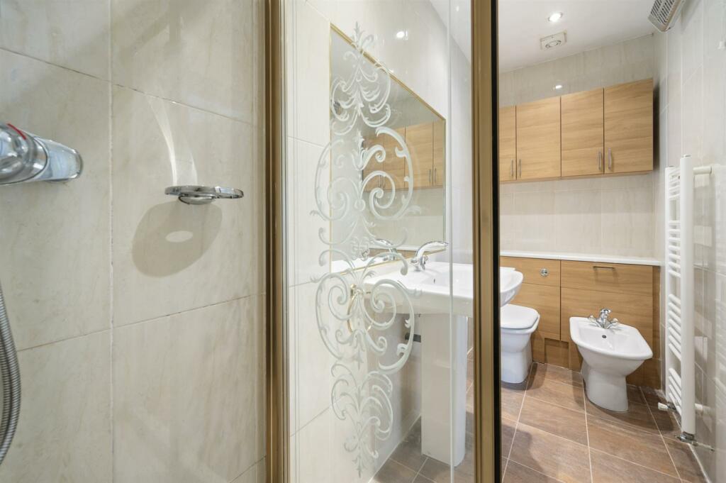 Additional image 16 of Burton Close Drive, Haddon Road, Bakewell