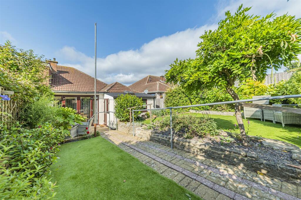 Additional image 9 of Castlefields, Istead Rise, Gravesend