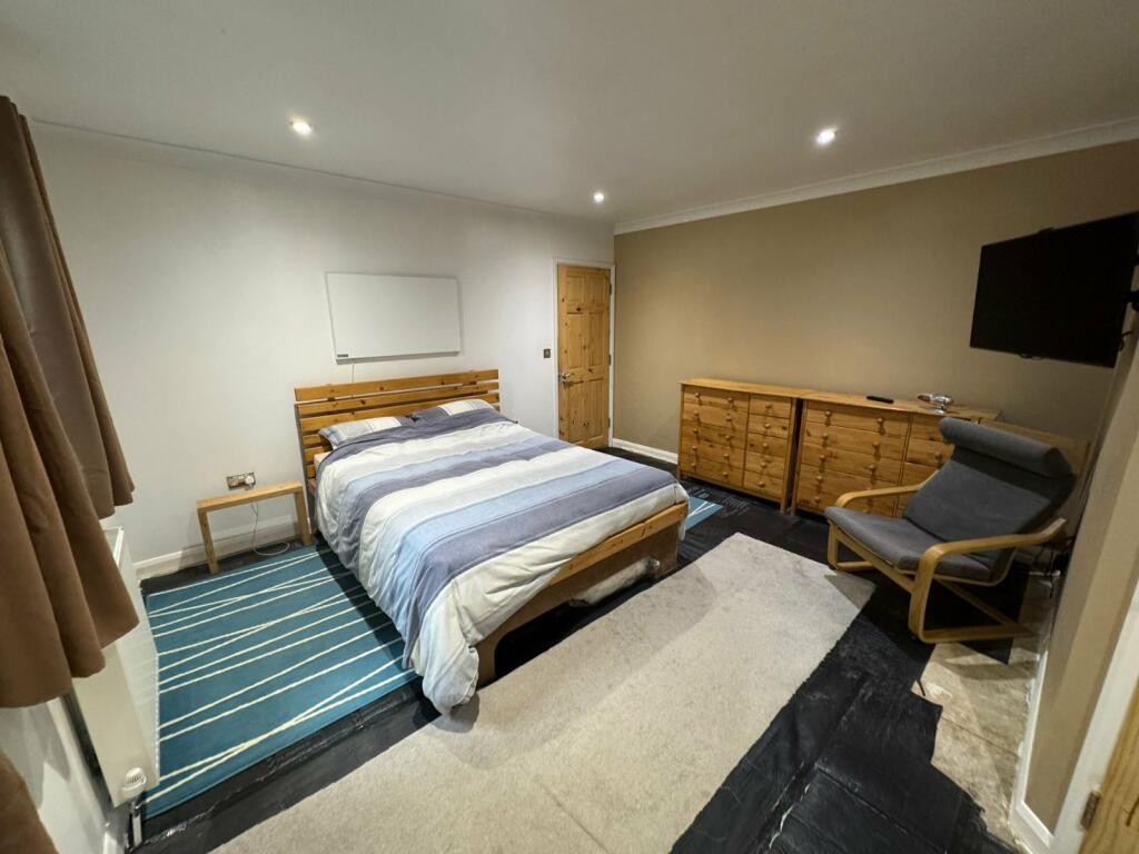 Additional image 5 of Alanbrooke, Gravesend, Kent, DA12