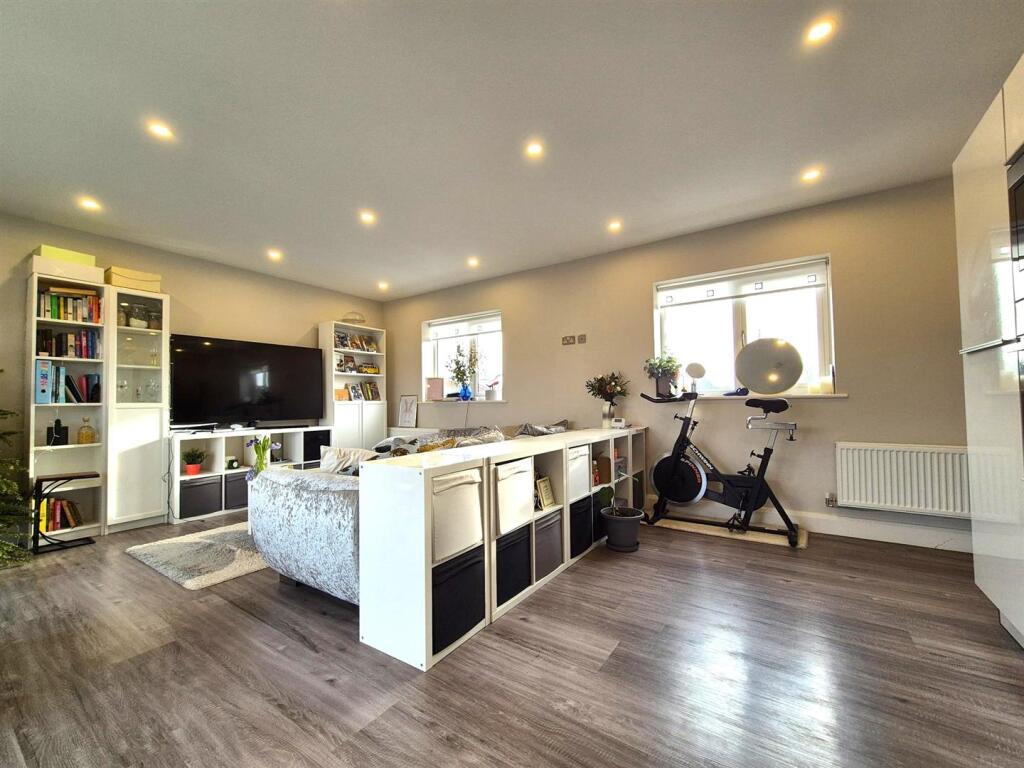 Additional image 3 of Warwick Road, Kenilworth