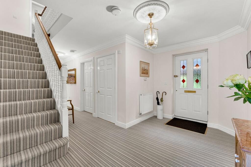 Additional image 5 of Spacious, 5 Bedroom home near the Whitegate Way