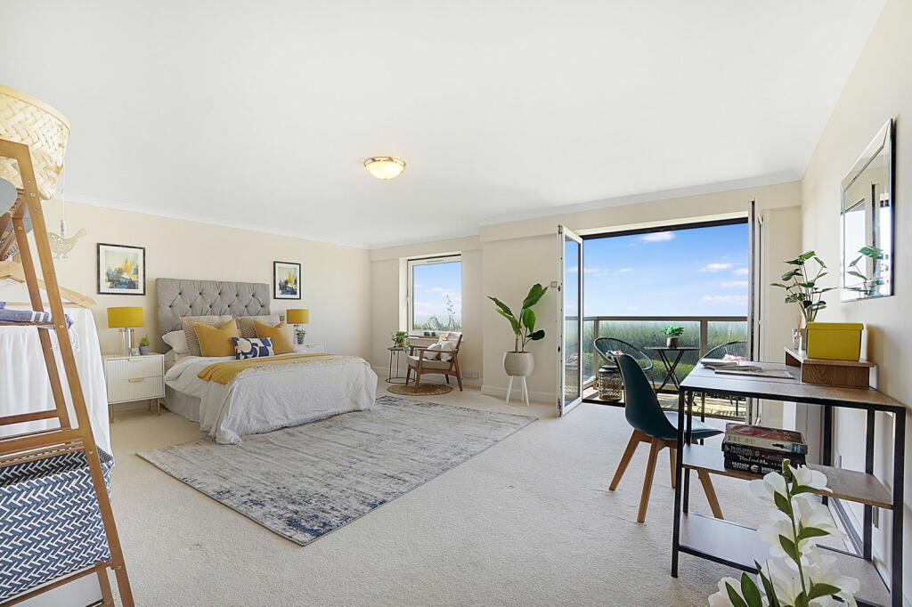 Additional image 11 of Marine Point CT20 2TX