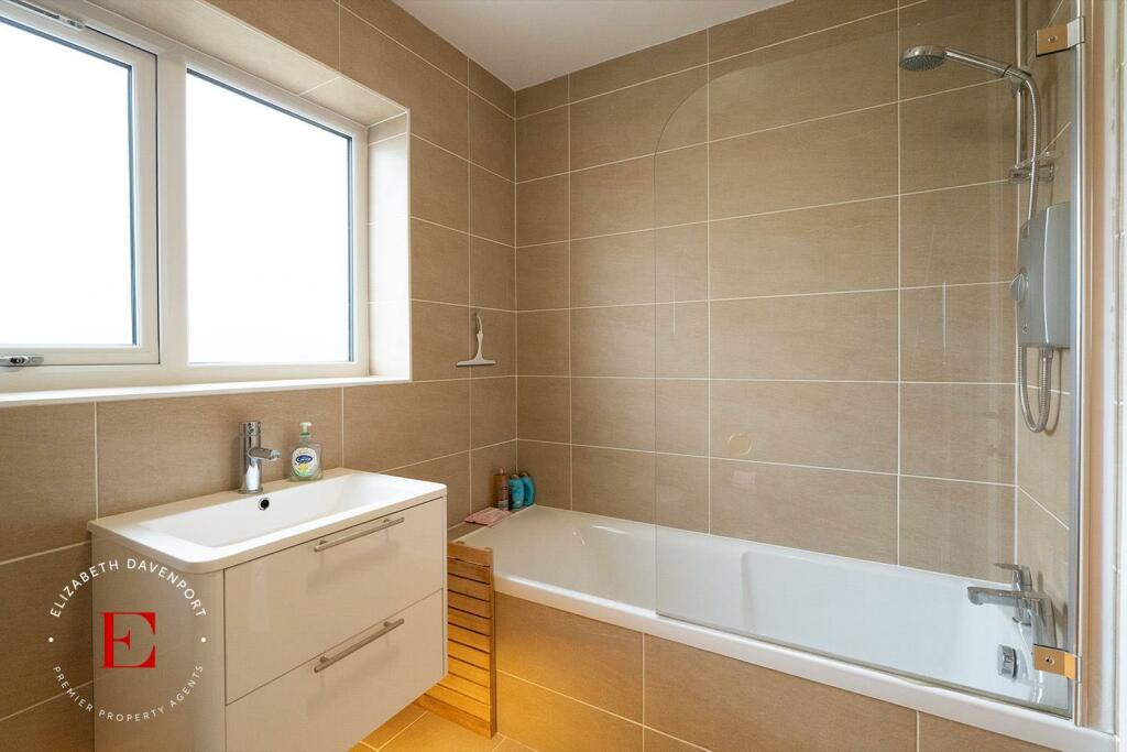 Additional image 21 of Leagh Close, Kenilworth