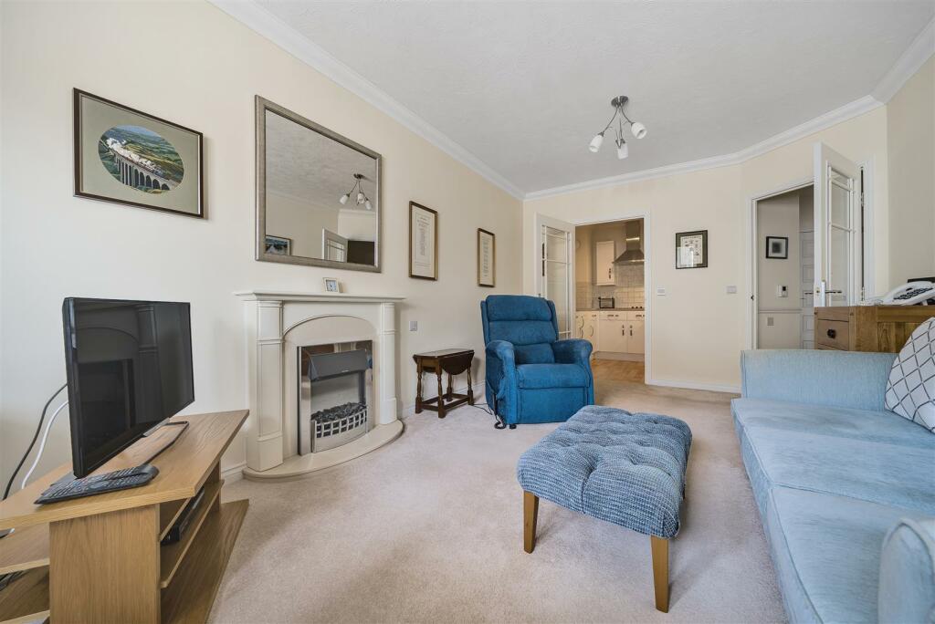 Additional image 4 of Abbots Lodge, Canterbury