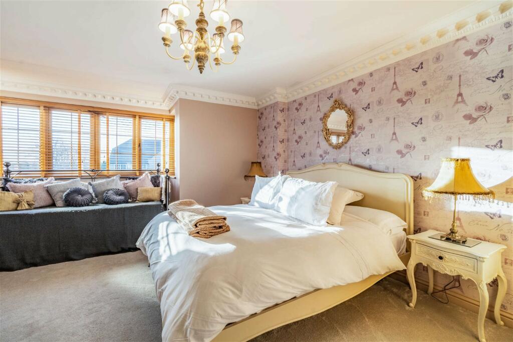 Additional image 26 of Luxury Home On Weston Lane, Bulkington, CV12 9RX