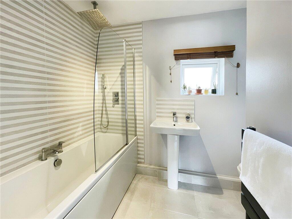 Additional image 14 of Harbourne Close, Kenilworth, Warwickshire