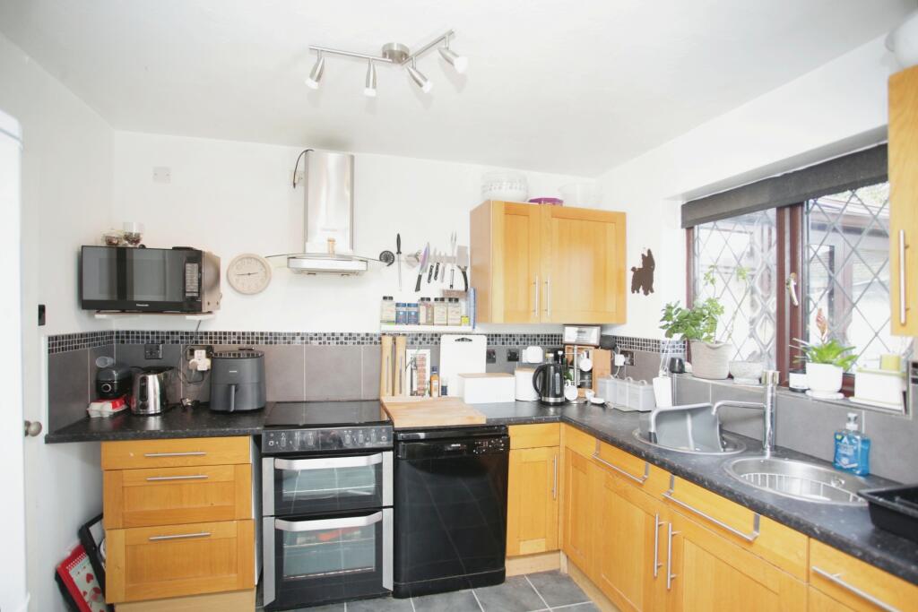 Additional image 8 of Pinewood Avenue, Atherstone, CV9