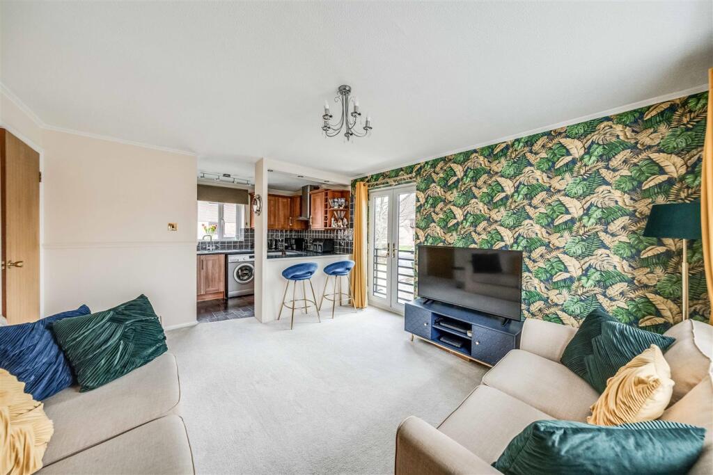 Additional image 7 of Woodfall Drive, Crayford