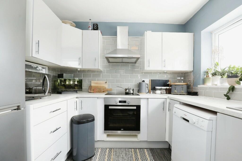 Additional image 8 of Pet Supplies & Plant Shop + Accom - Warwickshire [CV32 7JE]