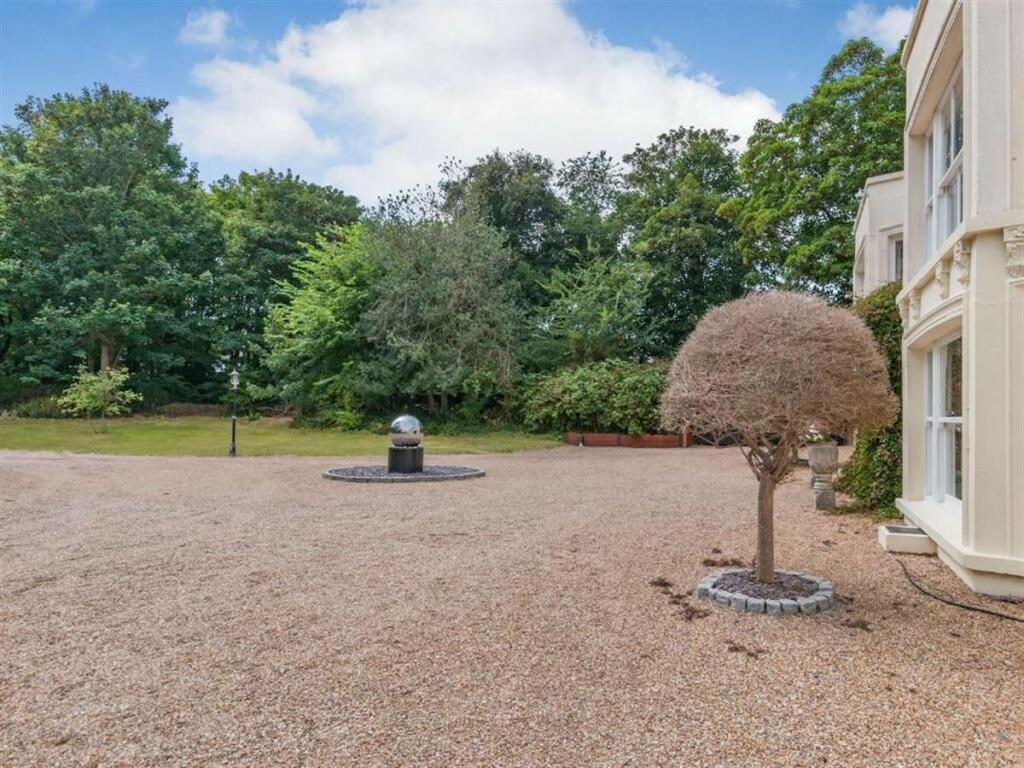 Additional image 41 of Canterbury Road, Westgate-on-Sea