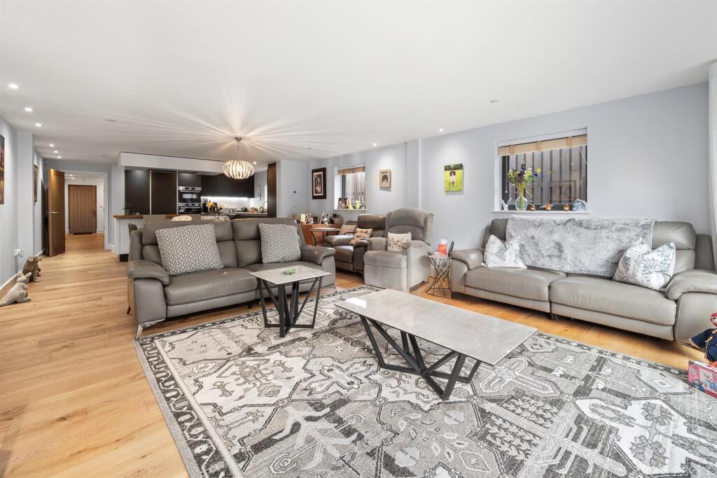 Additional image 8 of Swans Nest Lane, Stratford-Upon-Avon