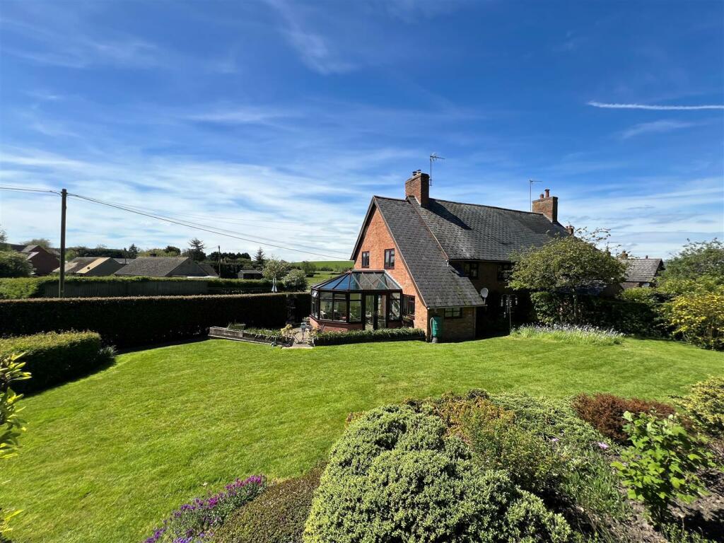 Additional image 11 of The Green, Chesterton, Leamington Spa