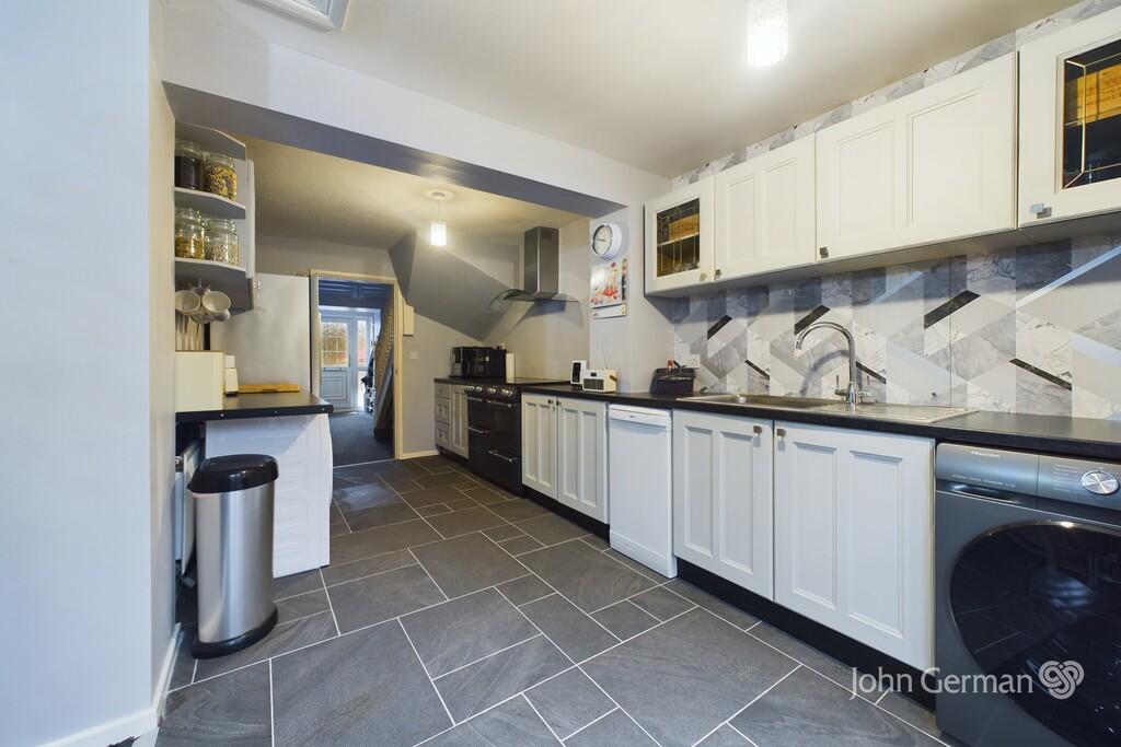 Additional image 10 of Fairfield Crescent, Newhall