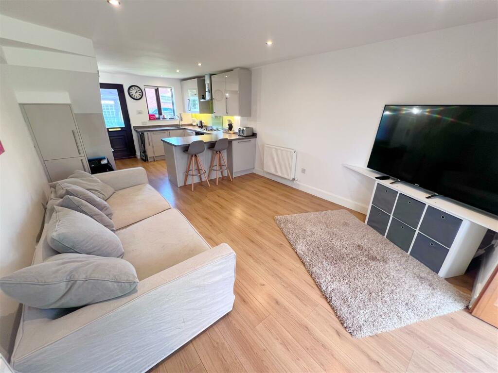 Additional image 3 of New Street, Stratford-Upon-Avon