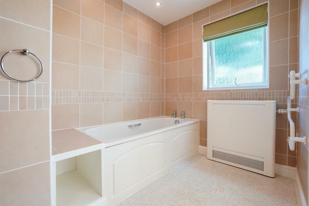 Additional image 7 of Margaret Court, Tiddington, Stratford-Upon-Avon