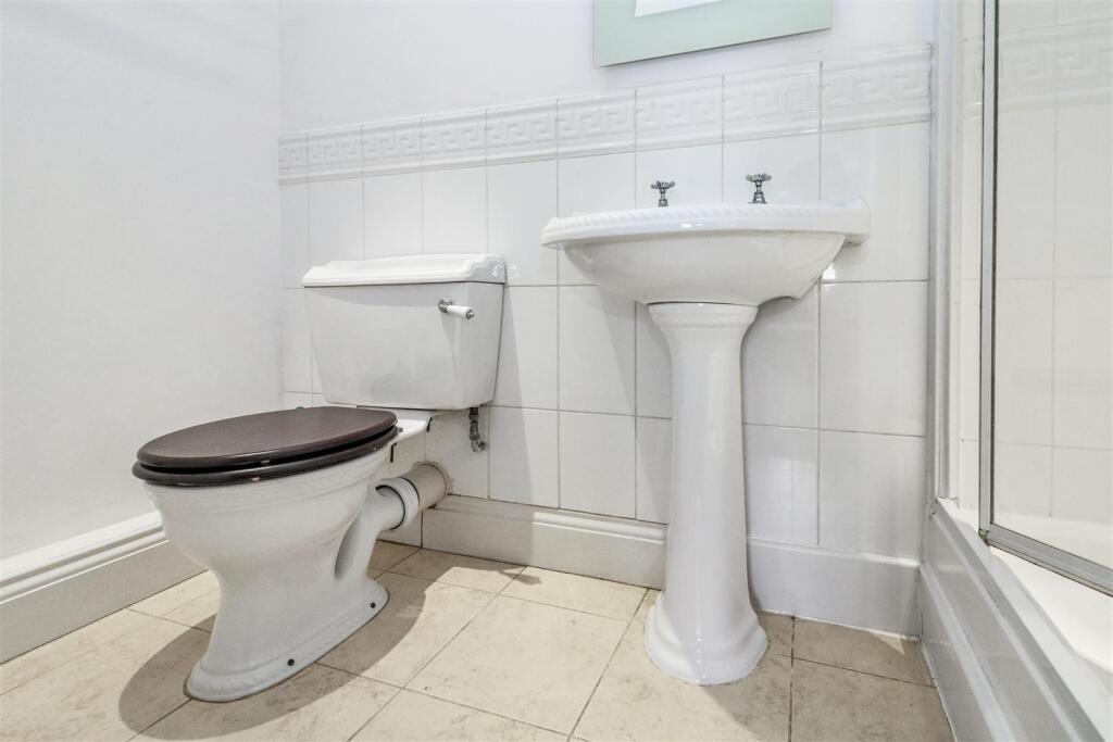 Additional image 12 of Neville Court, Jury Street, Warwick