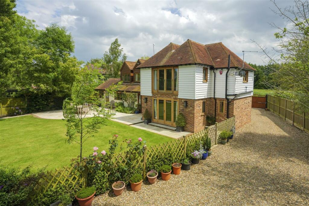 Additional image 32 of Plough Cottage, Church Lane, West Stourmouth