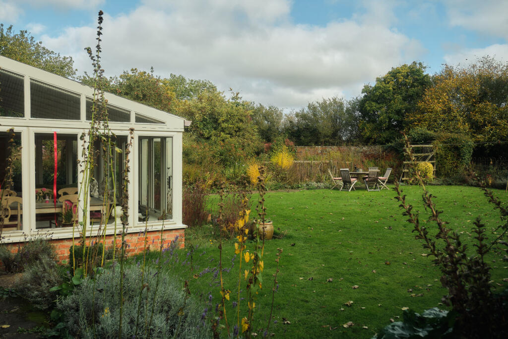 Additional image 17 of Valley Farm, Radway, Warwick