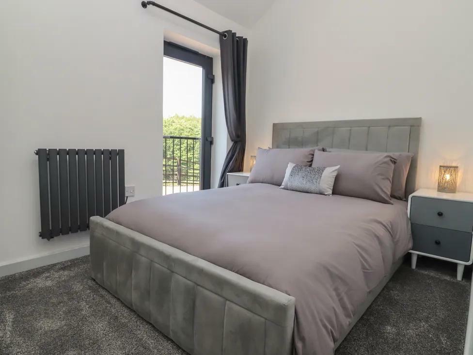 Additional image 14 of Castle Road, Hartshill, Nuneaton, CV10 0SG