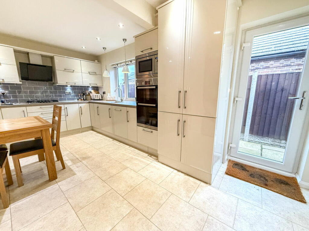 Additional image 9 of Atherstone Road, Hartshill, Nuneaton, CV10 0SP