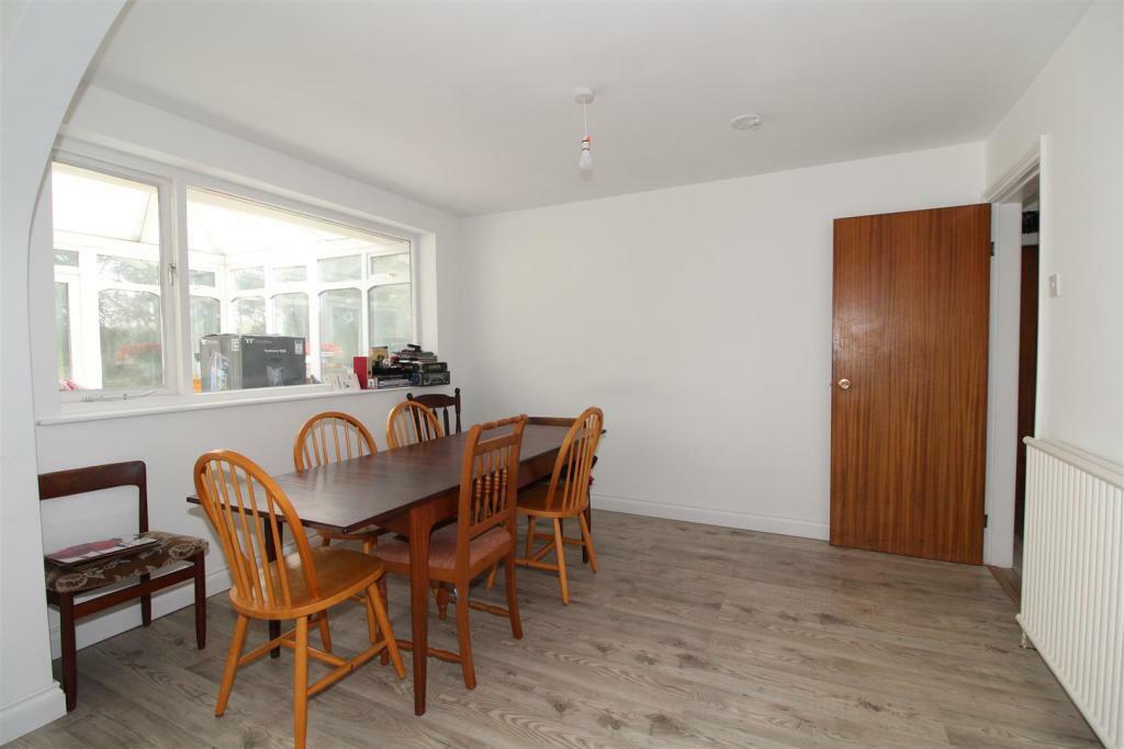 Additional image 4 of Old Mill Avenue