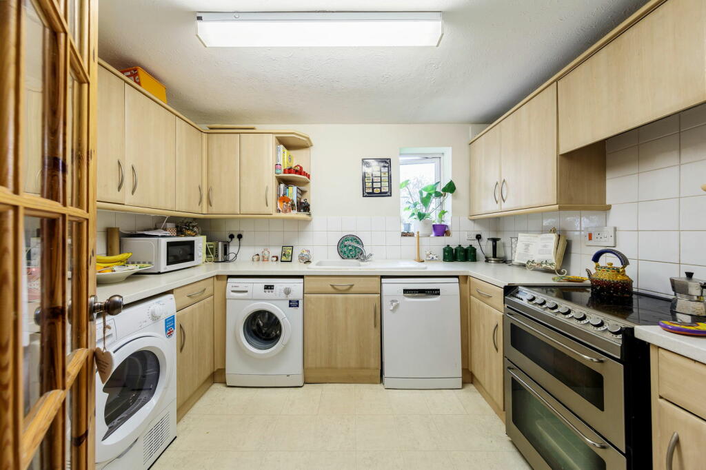 Additional image 6 of Pinecroft Court, Wickham Lane, Welling DA16 3ET