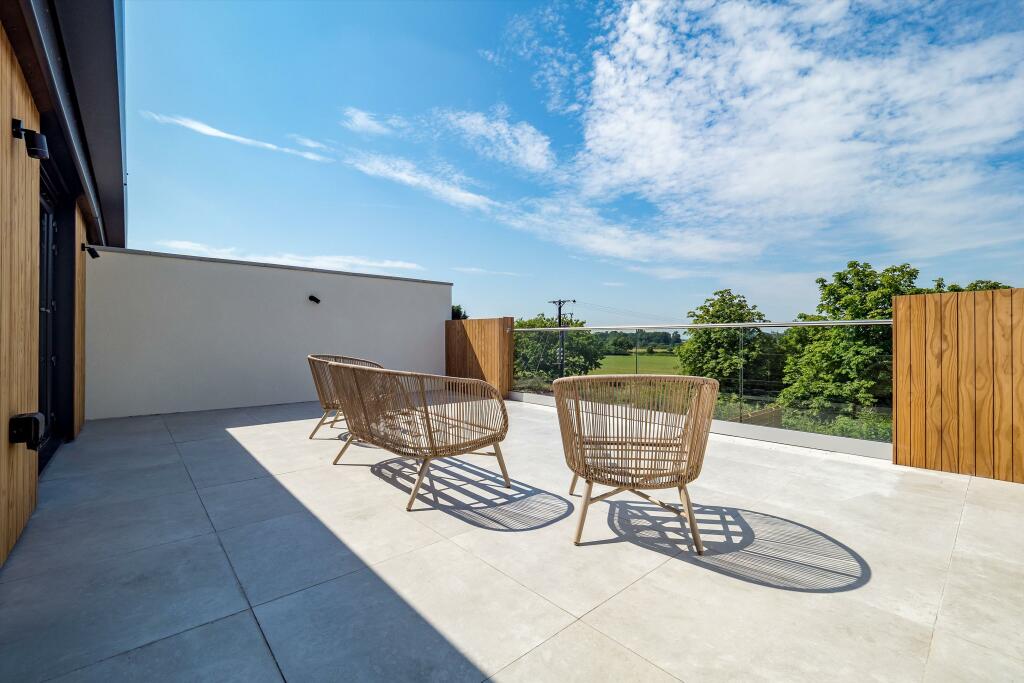 Additional image 2 of Oakley Wood Farm, Banbury Road, Bishops Tachbrook, Leamington Spa, CV33