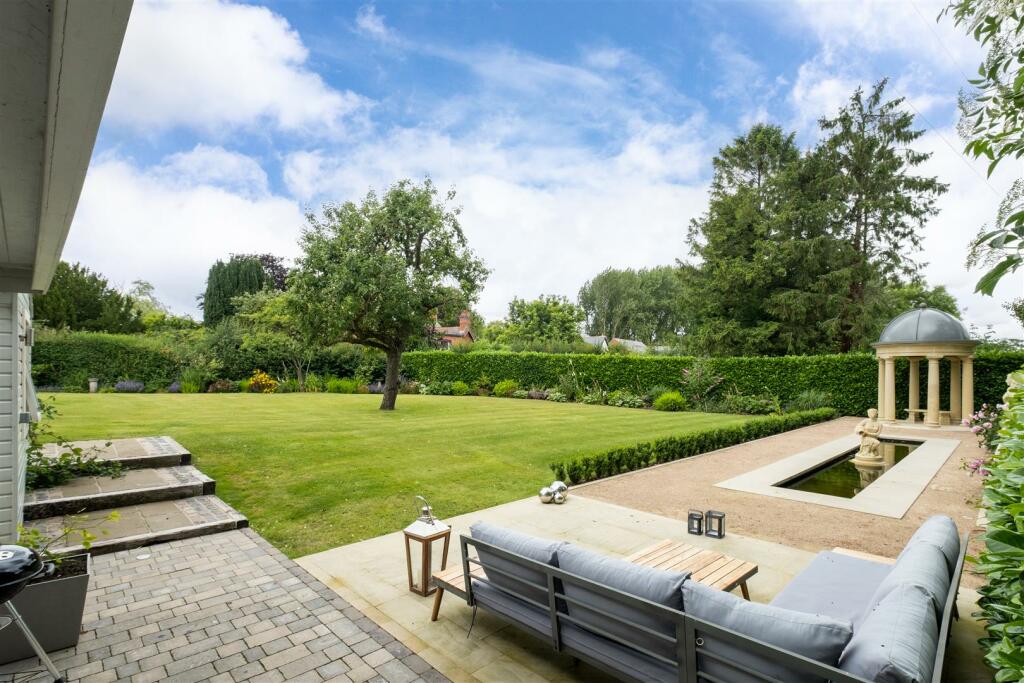 Additional image 36 of Main Street, Congerstone