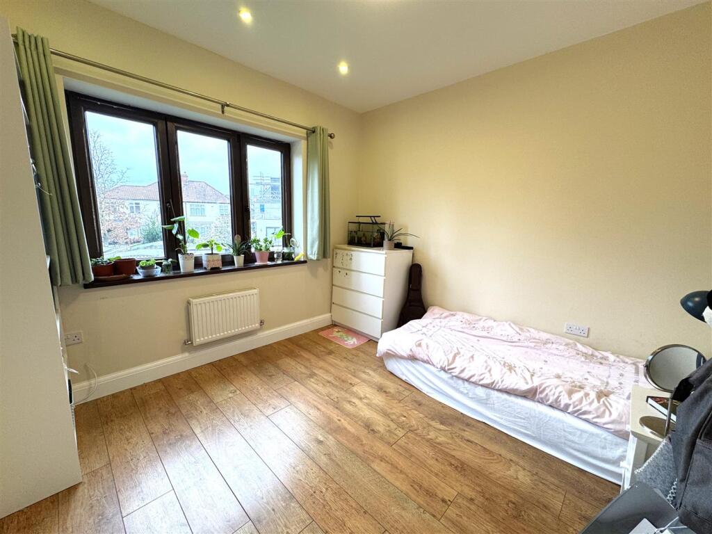 Additional image 16 of Danson Crescent, Welling