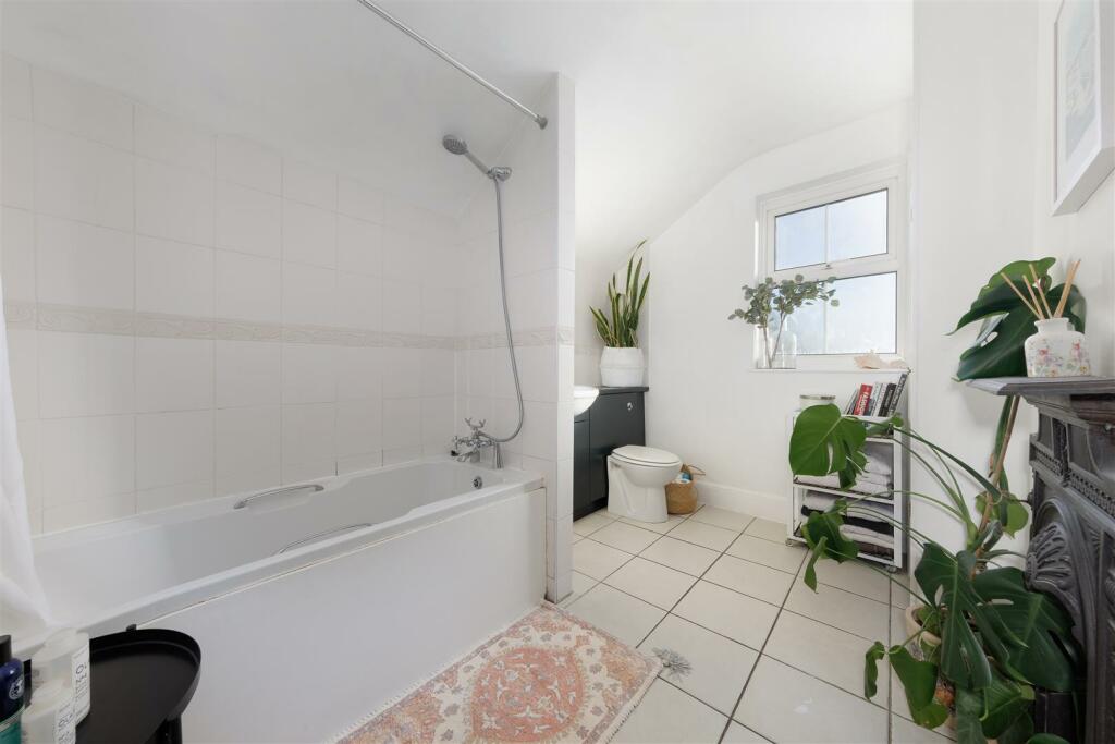 Additional image 12 of Heathcote Road, Whitnash, Leamington Spa
