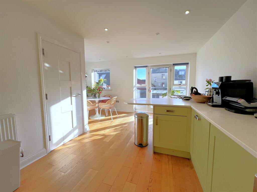 Additional image 28 of Alveston Place, Leamington Spa